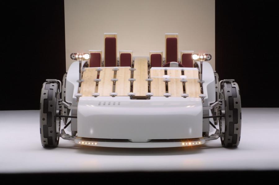  Ford MA Concept 2002 года  (фото 4 из 8)
